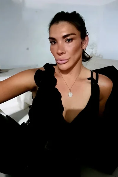 Victoria Sarkany (40 anos) — Capital, Argentina - 173