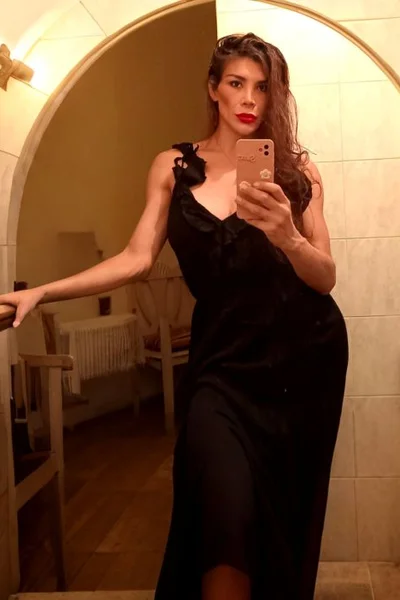 Victoria Sarkany (40 anos) — Capital, Argentina - 140