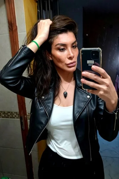Victoria Sarkany (40 anos) — Capital, Argentina - 138