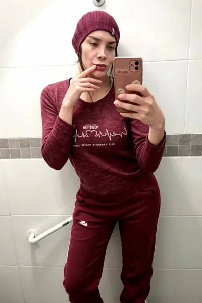 Victoria Sarkany (40 anos) — Capital, Argentina - 86