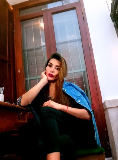 Victoria Sarkany (40 anos) — Capital, Argentina - 187