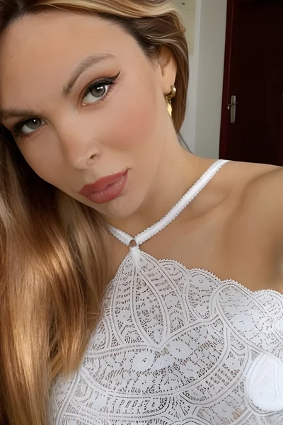 Alessandra Blonde (28 years) — Palermo