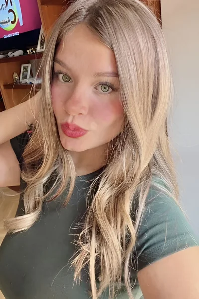 MARIA (24 años) — Madrid