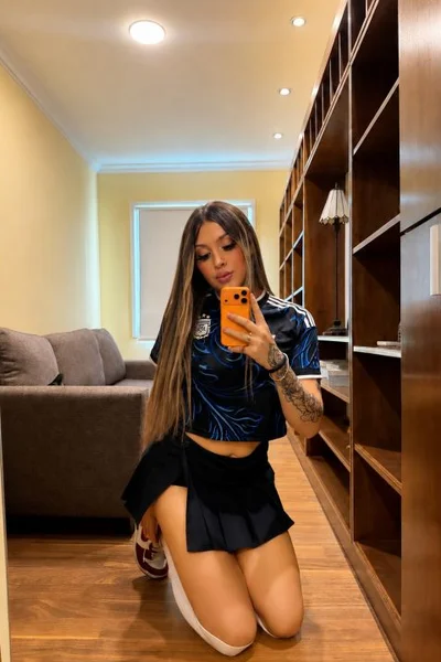 Selena Gala (23 años) — Capital, Argentina - 20