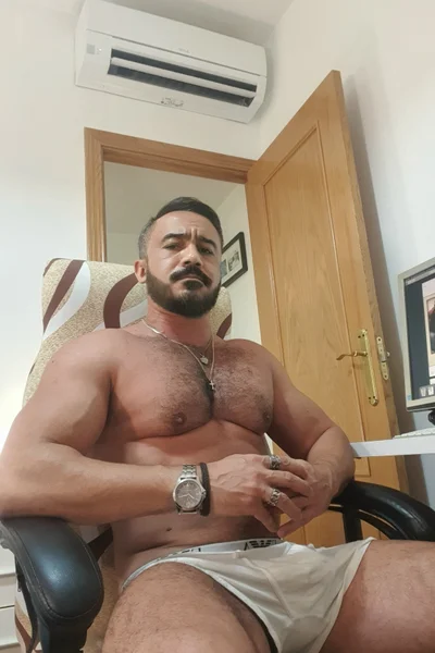 Adrián (39 anos) — Madrid, España - 8