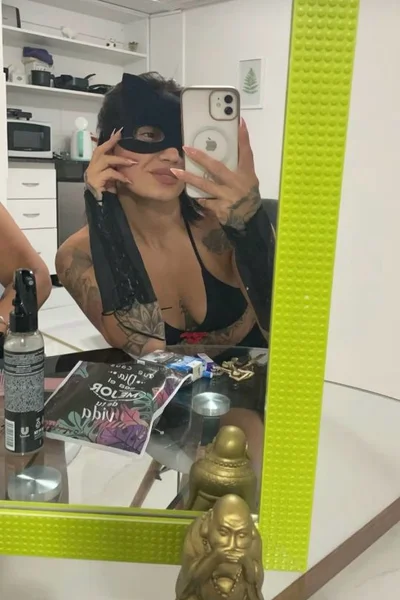 Romy (30 anos) — Los Lagos, Argentina - 25