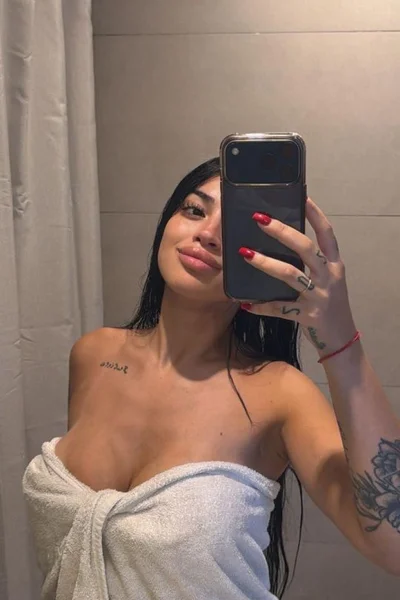 Marina (24 anos) — La Plata, Argentina - 45