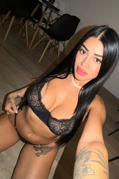 Marina (24 anos) — La Plata, Argentina - 18