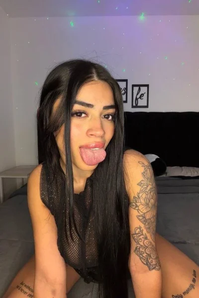 Marina (24 anos) — La Plata, Argentina - 37