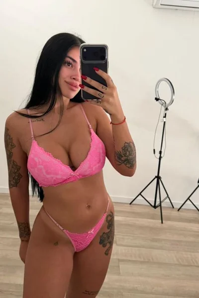 Marina (24 anos) — La Plata, Argentina - 28