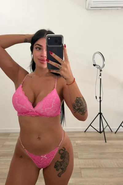 Marina (24 anos) — La Plata, Argentina - 27