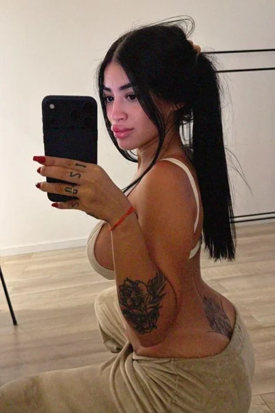 Marina (24 anos) — La Plata, Argentina - 44
