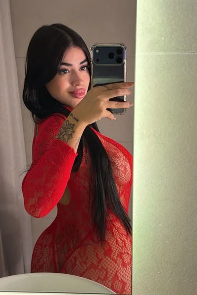Marina (24 anos) — La Plata, Argentina - 53