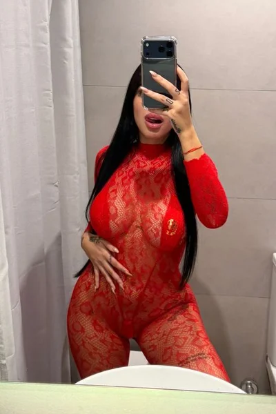 Marina (24 anos) — La Plata, Argentina - 54