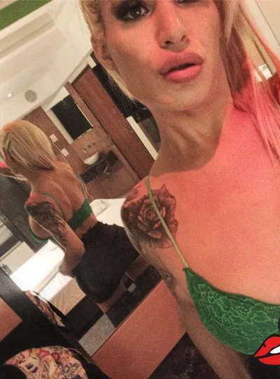 Priscilla La Demonia (31 anos) — Lanús, Argentina - 99