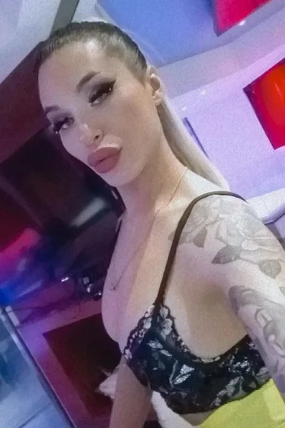 Priscilla La Demonia (31 anos) — Lanús, Argentina - 86