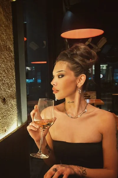 Victoria (21 años) — Capital, Argentina - 3
