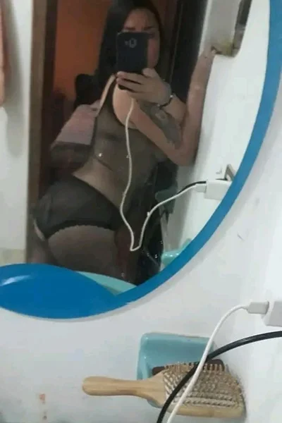 Victoria colombiana (37 años) — Centro, Uruguay - 8