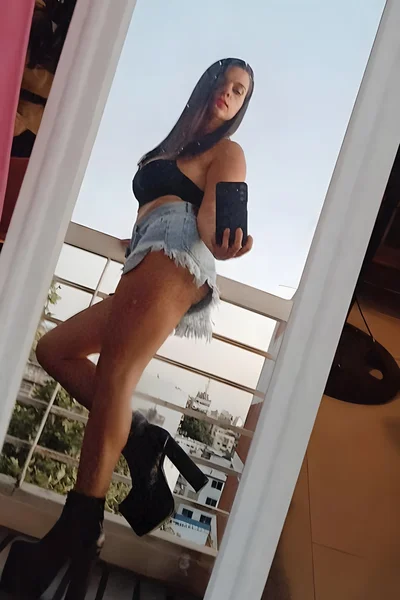 Antonella (27 años) — Caballito