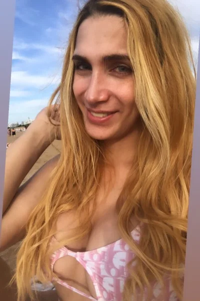 Laly (27 anos) — Recoleta, Argentina - 141