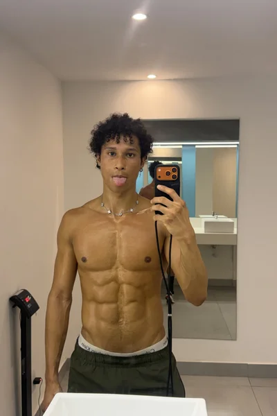 Curly (25 anos) — Rio de Janeiro, Brasil - 7