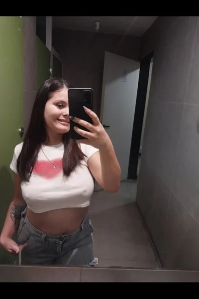 Brenda (24 años) — General San Martín, Argentina - 4