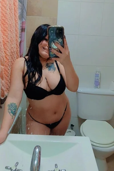 Brenda (24 años) — General San Martín, Argentina - 1
