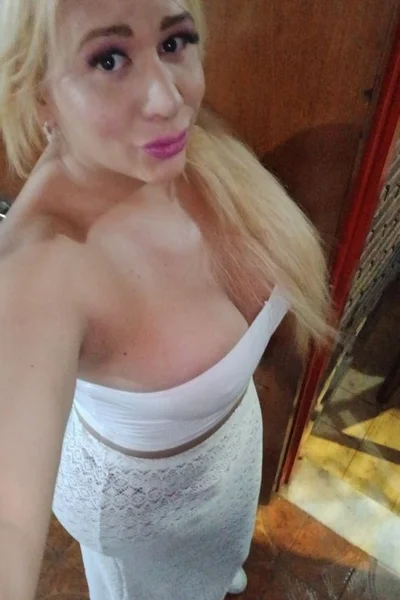 Carolina Moor (29 años) — Capital, Argentina - 19