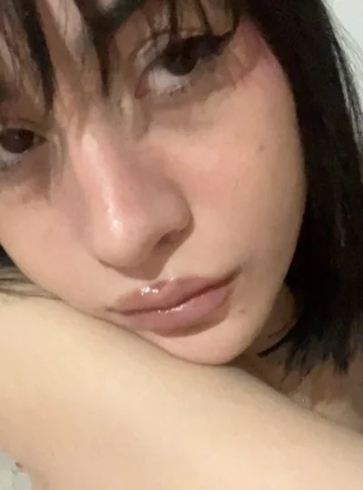 Maddy (22 years) — Recoleta, Argentina - 23