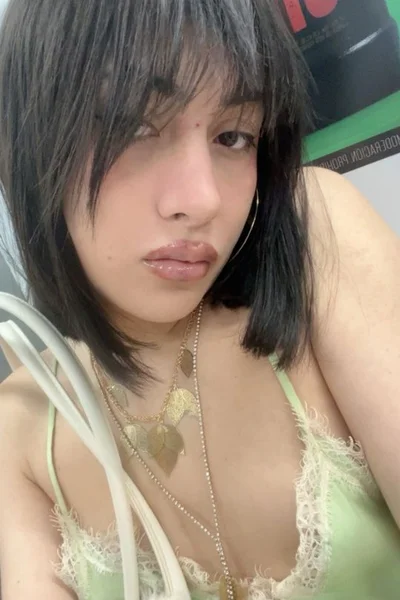 Maddy (22 years) — Recoleta, Argentina - 22