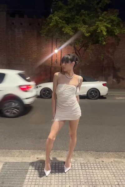 Maddy (22 years) — Recoleta, Argentina - 49