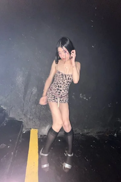 Maddy (22 years) — Recoleta, Argentina - 92