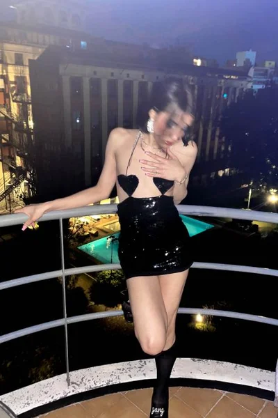 Maddy (22 years) — Recoleta, Argentina - 97