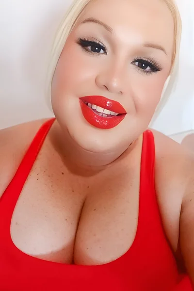 Ambar MG, Esteban Echeverría