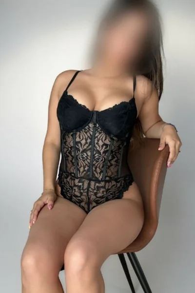 Elena (24 anos) — Madrid, España - 25