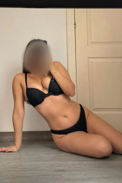 Elena (24 anos) — Madrid, España - 65