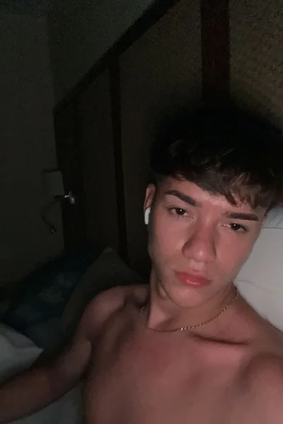 Bruno (20 anos) — Palermo, Argentina - 4