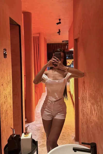 Sara Amira (26 years) — Madrid, España - 4