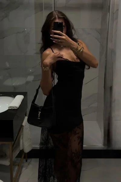 Sara Amira (25 years) — Recoleta, Argentina - 3