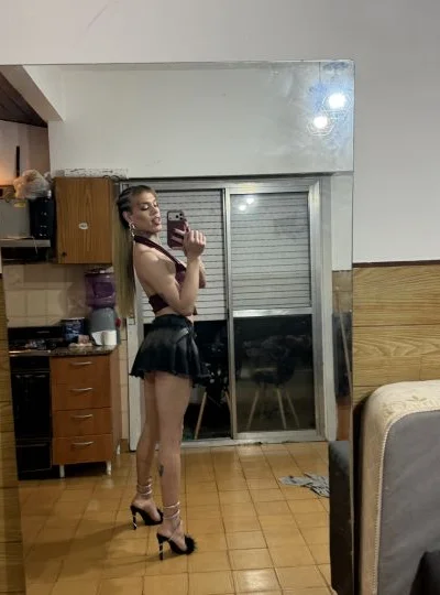Lucre (22 años) — Floresta, Argentina - 29