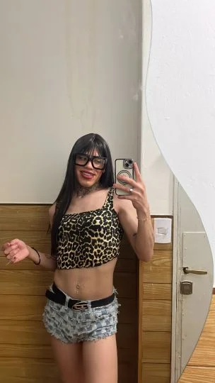 Lucre (22 anos) — Floresta, Argentina - 61