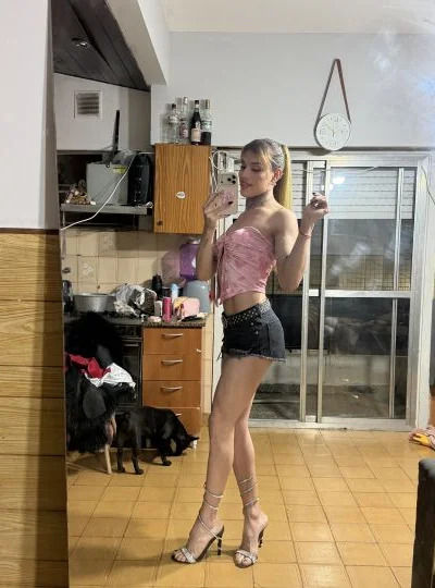 Lucre (22 años) — Floresta, Argentina - 17