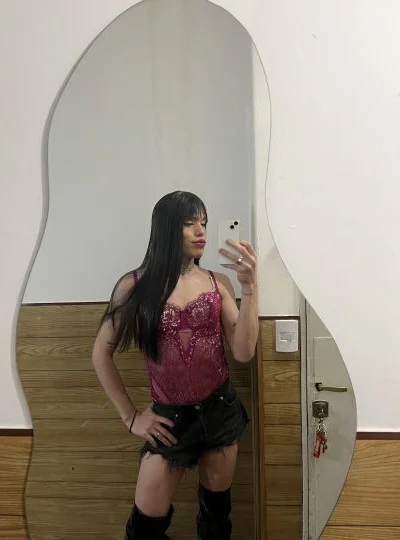 Lucre (22 anos) — Floresta, Argentina - 54