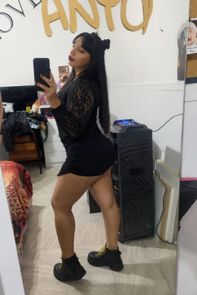 Anahi (21 años) — Microcentro, Argentina - 2