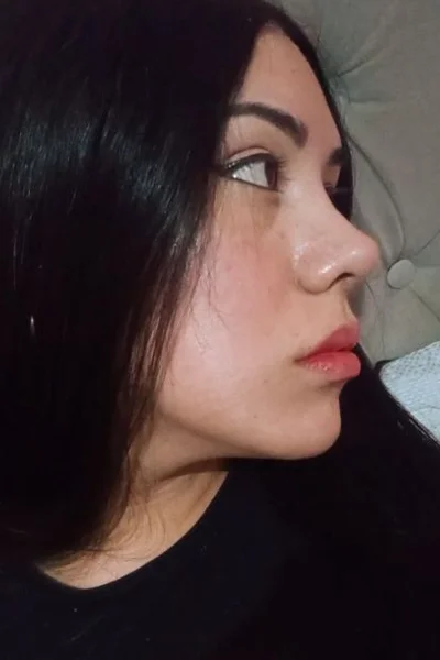 Antonela (25 anos) — Almagro, Argentina - 1