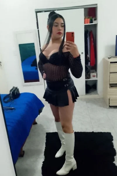 Antonela (25 anos) — Almagro, Argentina - 14