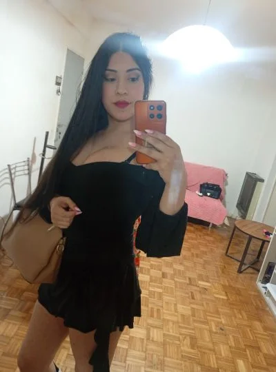 Antonela (25 anos) — Almagro, Argentina - 2