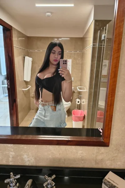 Antonela (25 anos) — Almagro, Argentina - 6