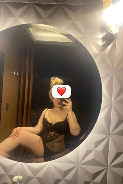 Lola (25 anos) — San Miguel, Argentina - 10
