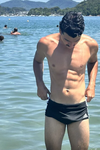 Thiago (22 años) — Rio de Janeiro, Brasil - 6